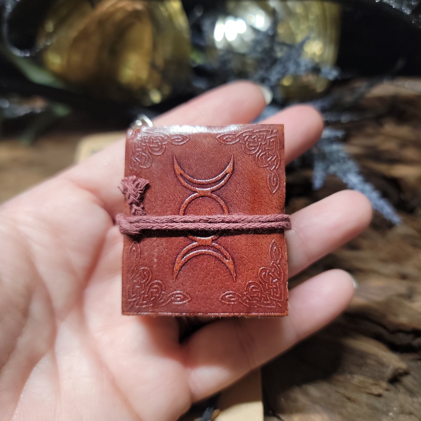 Triple Moon Leather mini Spellbook keychain – Witchcraft Grimoire Key Ring, Pocket Book of Shadows Charm
