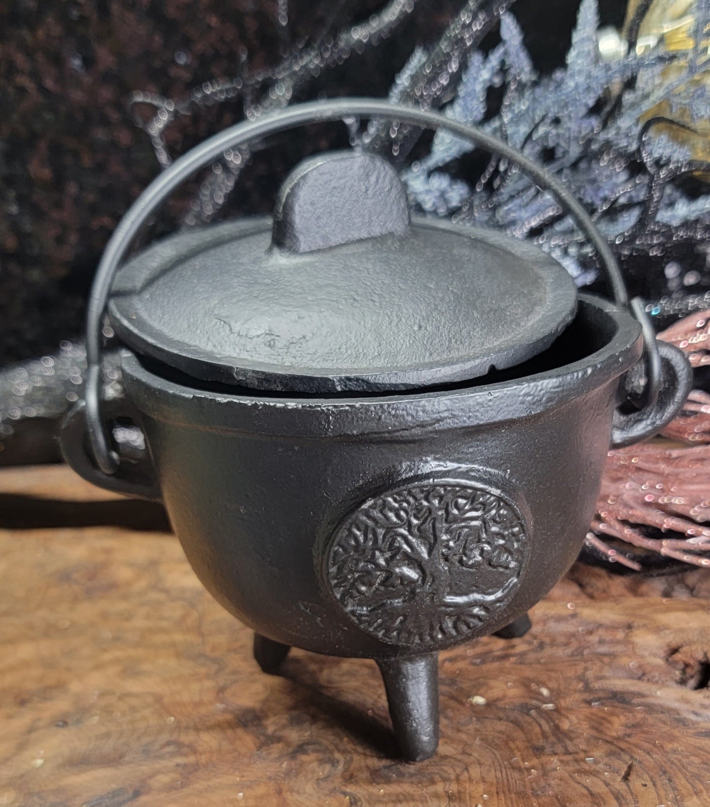 Starter Witch Cast Iron Cauldron kit - Beginner Spell kit Cast Iron with Crystals & Spell Tools