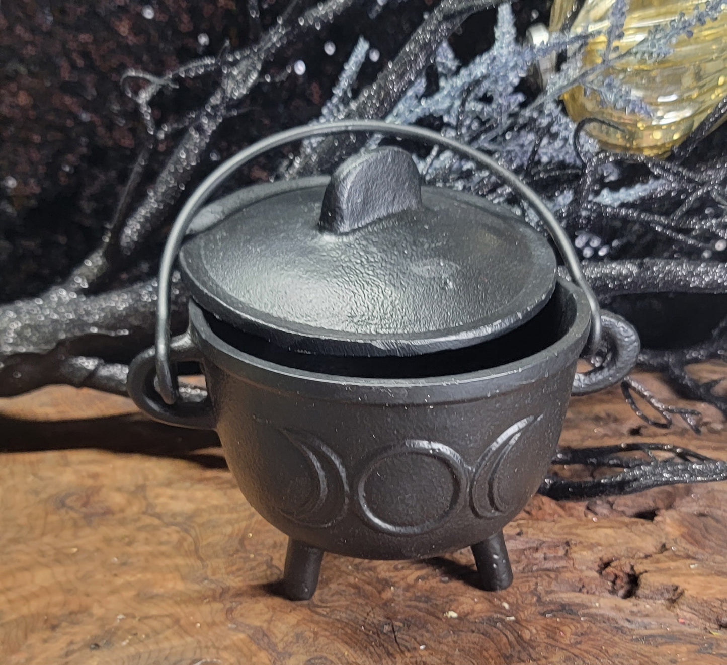 Starter Witch Cast Iron Cauldron kit - Beginner Spell kit Cast Iron with Crystals & Spell Tools