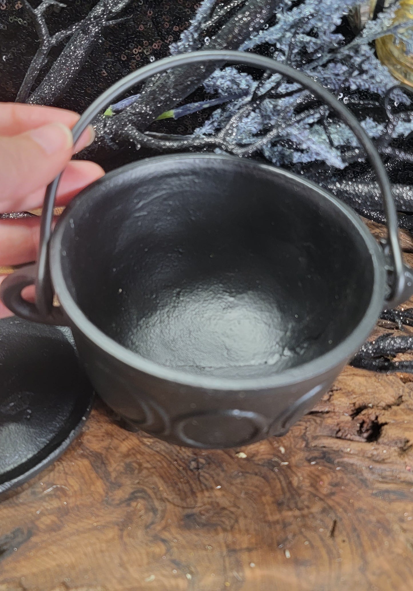 Starter Witch Cast Iron Cauldron kit - Beginner Spell kit Cast Iron with Crystals & Spell Tools