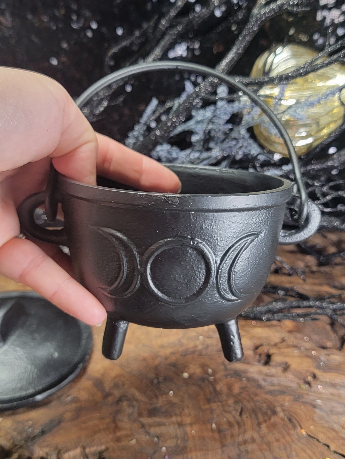 Starter Witch Cast Iron Cauldron kit - Beginner Spell kit Cast Iron with Crystals & Spell Tools