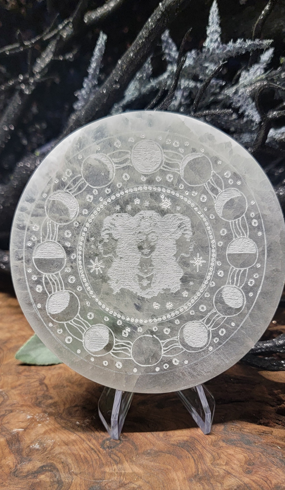 Selenite Triple Moon Goddess Plate – Crystal Charging & Altar Tool