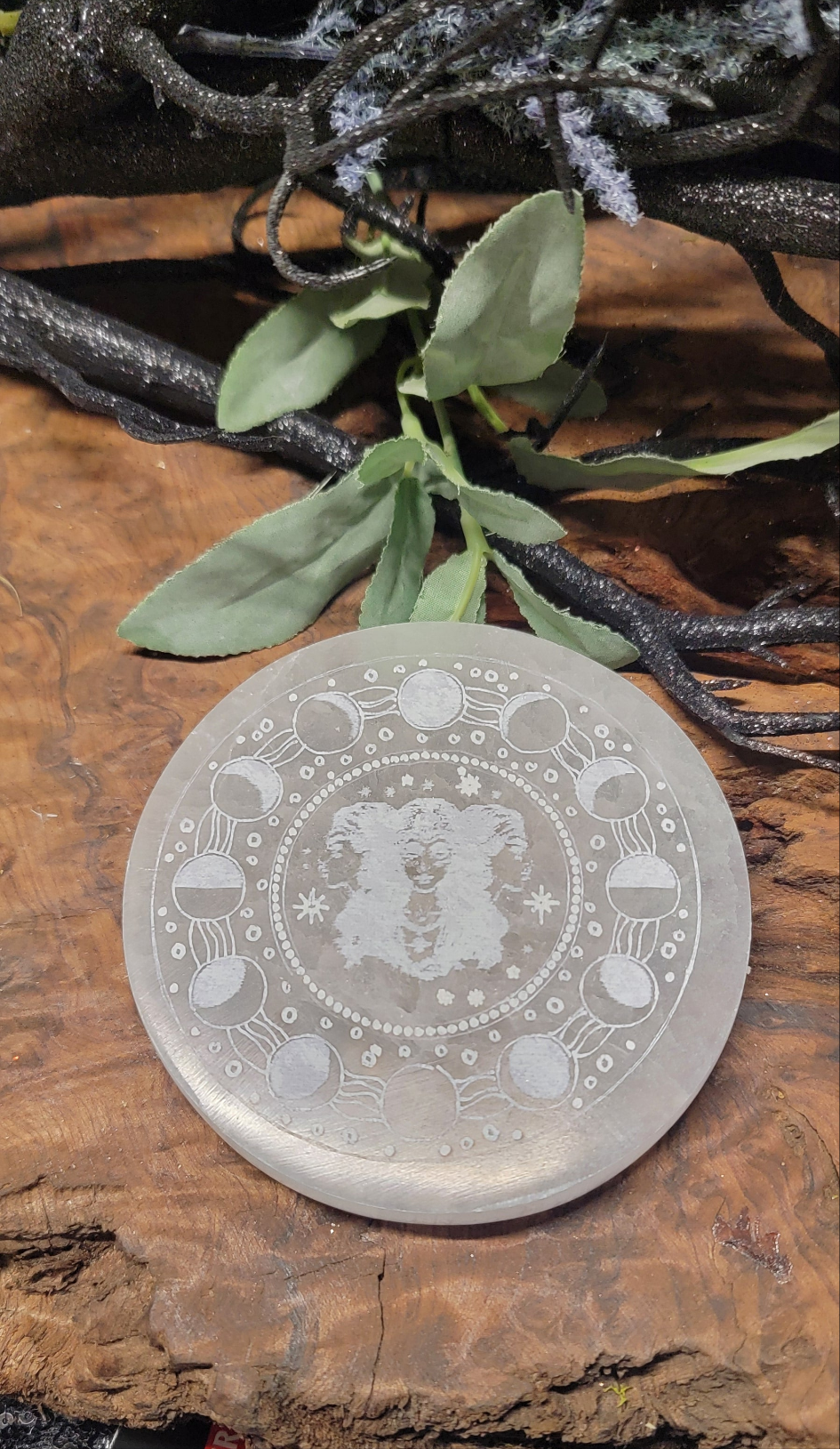 Selenite Triple Moon Goddess Plate – Crystal Charging & Altar Tool