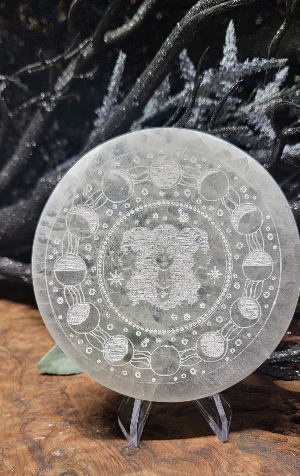 Selenite Triple Moon Goddess Plate – Crystal Charging & Altar Tool