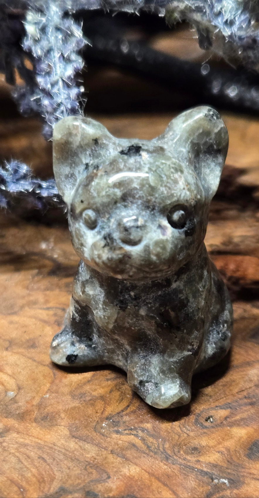 Crystal French Bulldog Figurine – Carved Gemstone Frenchie Dog Statue for Home Decor, Gifts & Altars