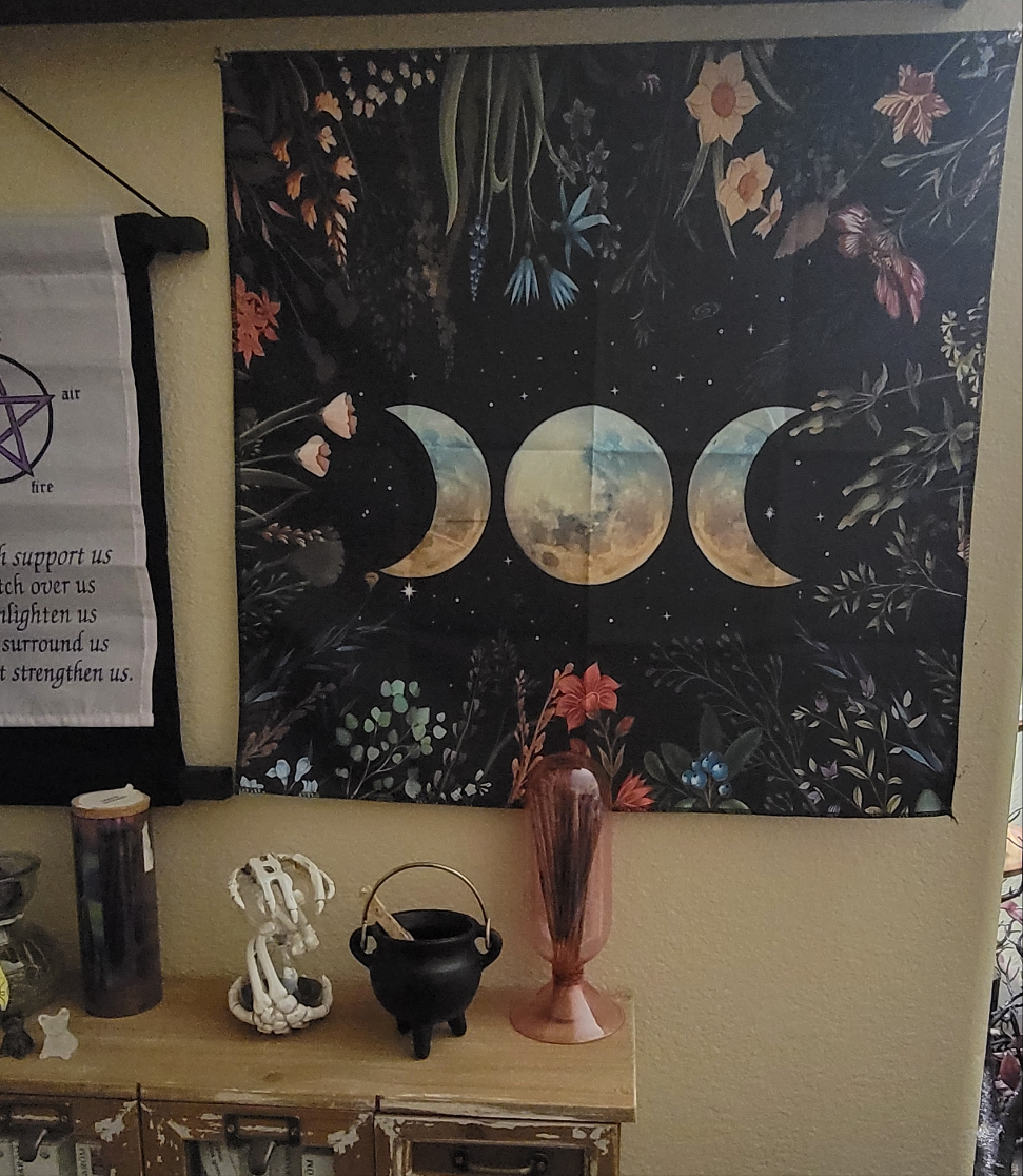 Triple Moon Tarot Cloth – Wiccan Altar Tapestry with Goddess Symbol