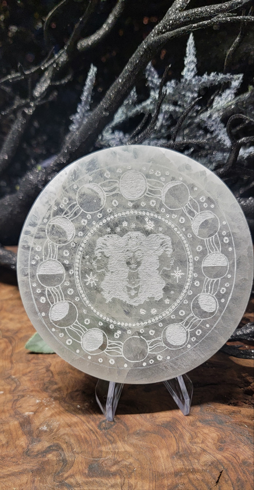 Selenite Triple Moon Goddess Plate – Crystal Charging & Altar Tool