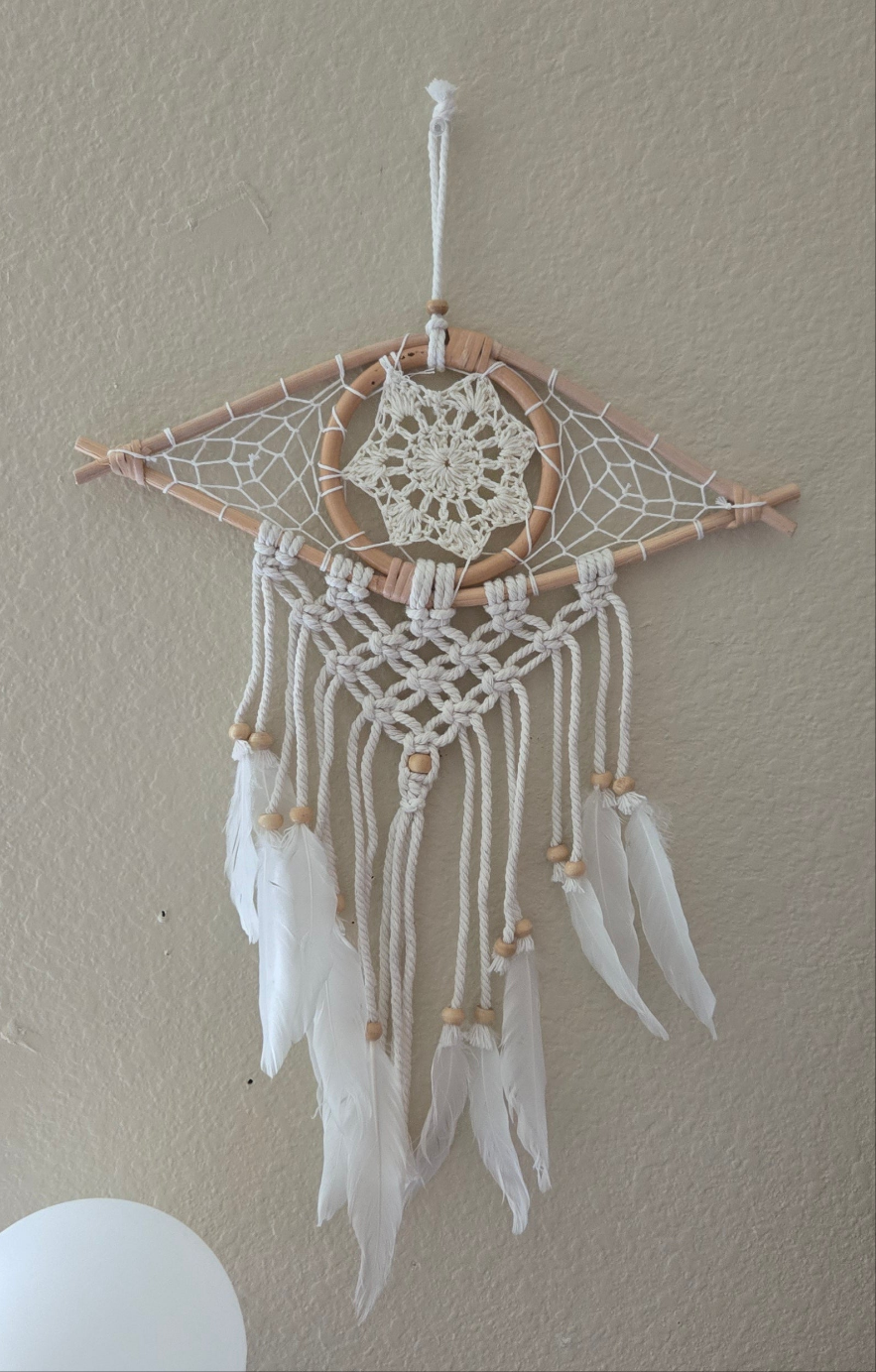 Macrame Dreamcatcher with white feathers
