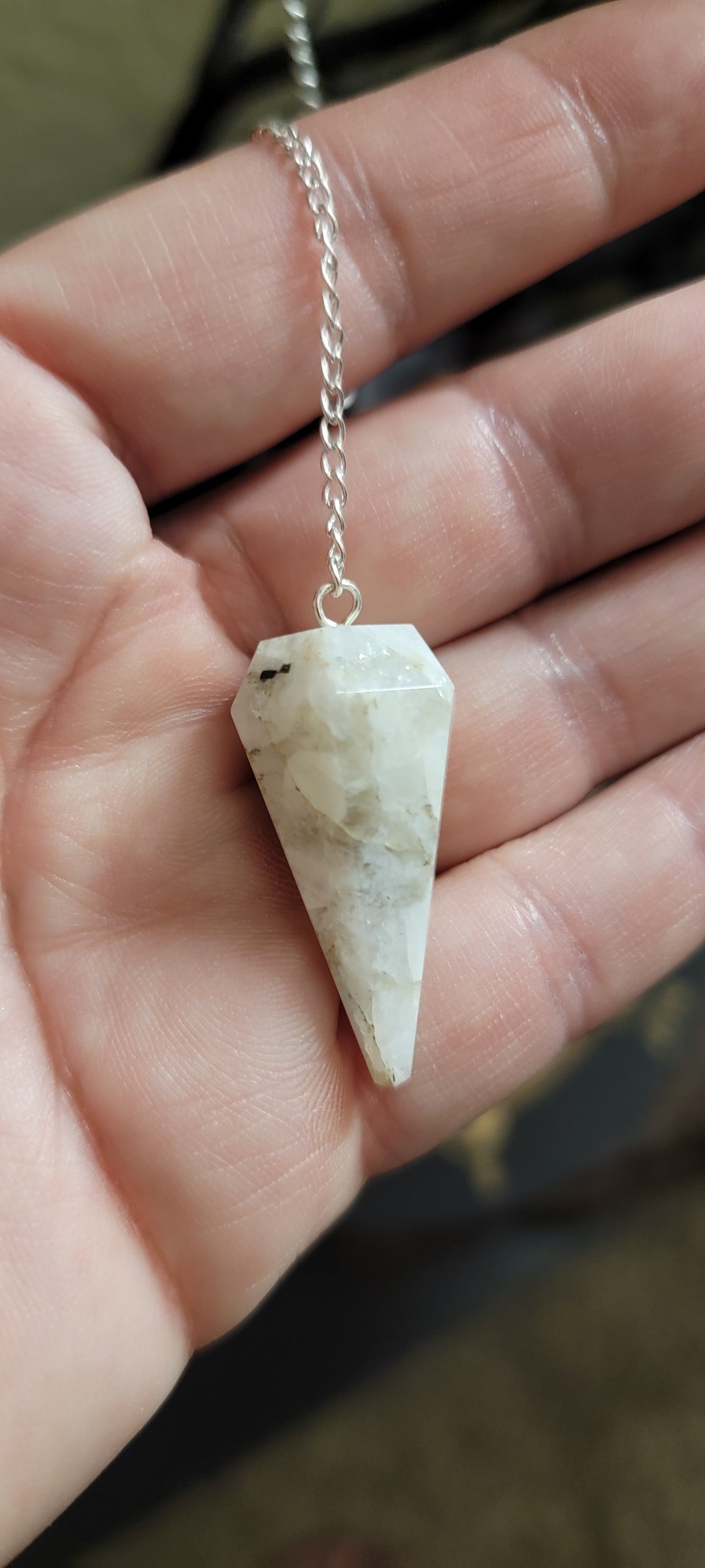 Moonstone Pendulum – Intuition & Feminine Energy Crystal for Divination & Chakra Healing