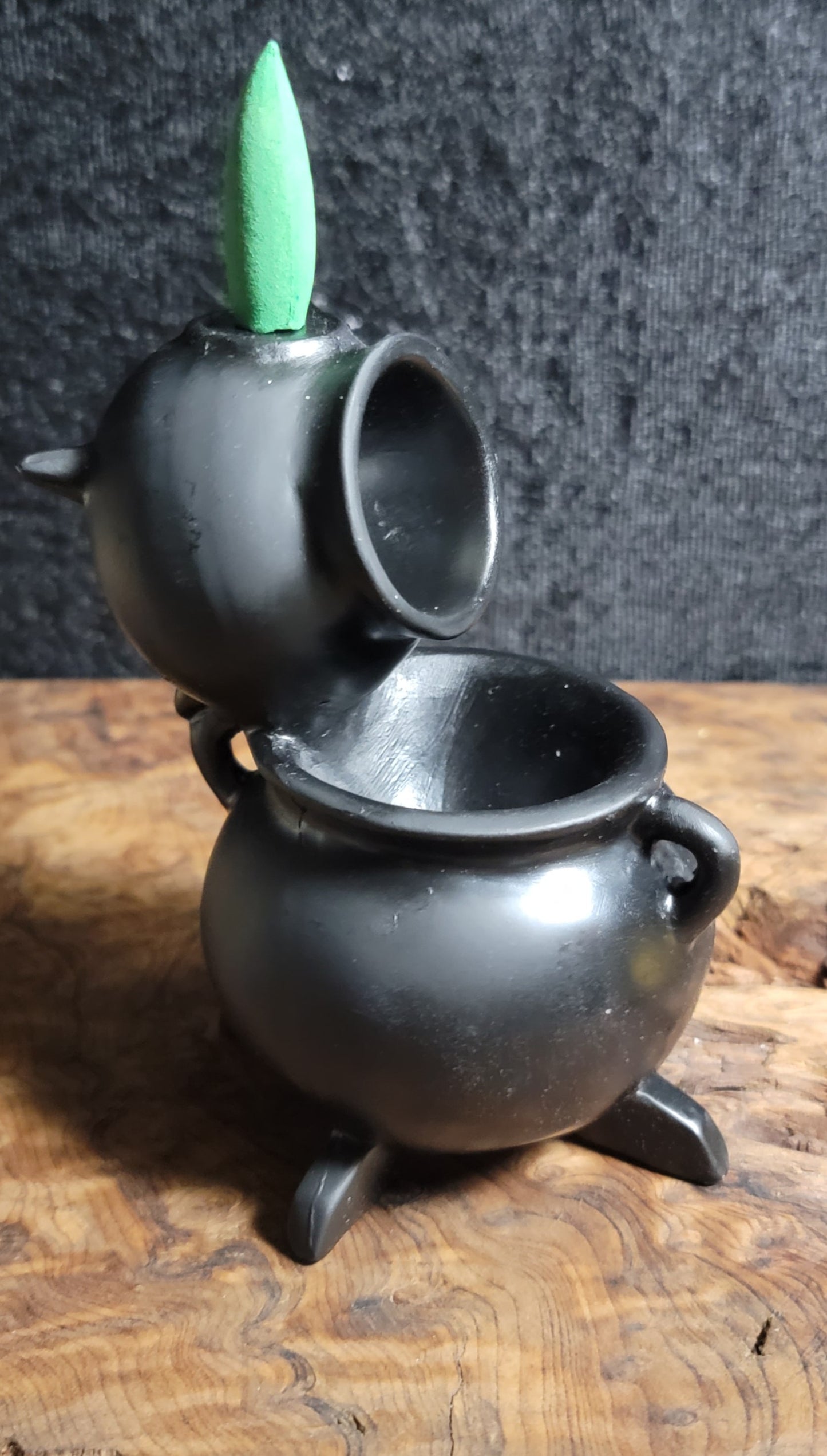 Double Cauldron Backflow Incense Burner – Witchy Smoke Waterfall for Spells, Meditation & Home Cleansing