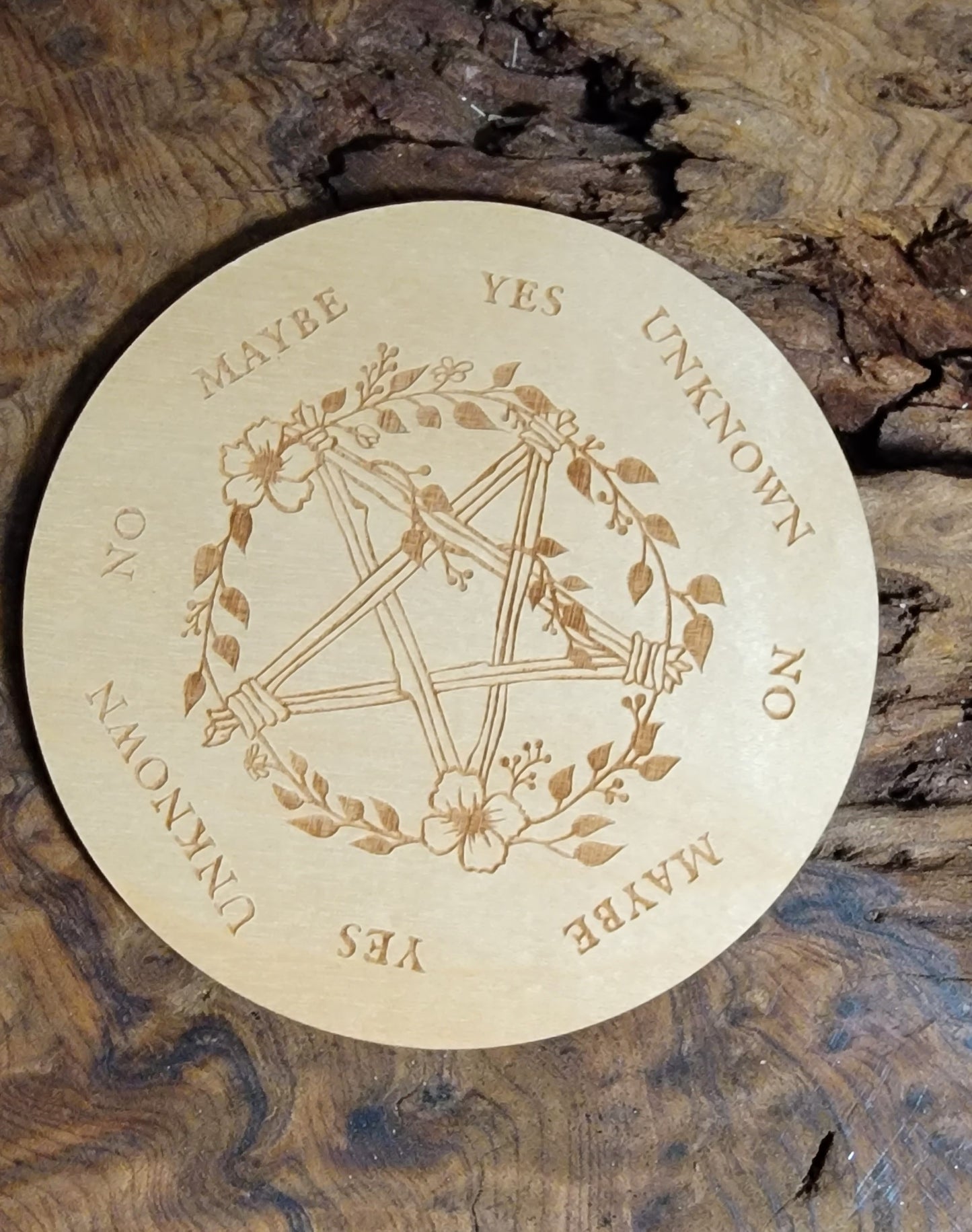 Wooden Pendulum Board ā 4" Floral Pentagram Engraved Divination