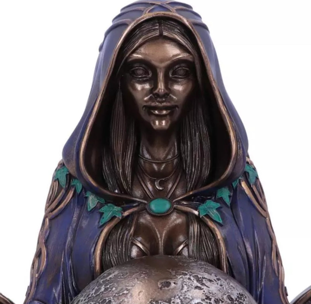 Triple Moon Goddess Statue – Divine Feminine Altar Decor
