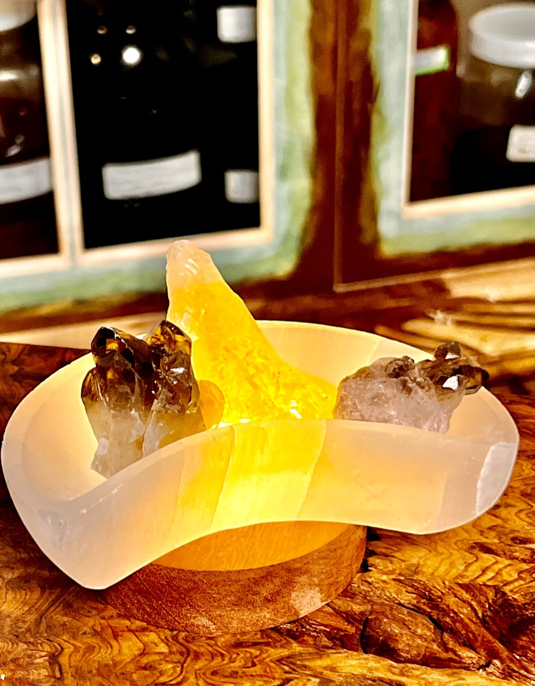 Selenite Moon shaped Bowl – Crescent Moon Crystal Charging Dish for Cleansing & Altar Use