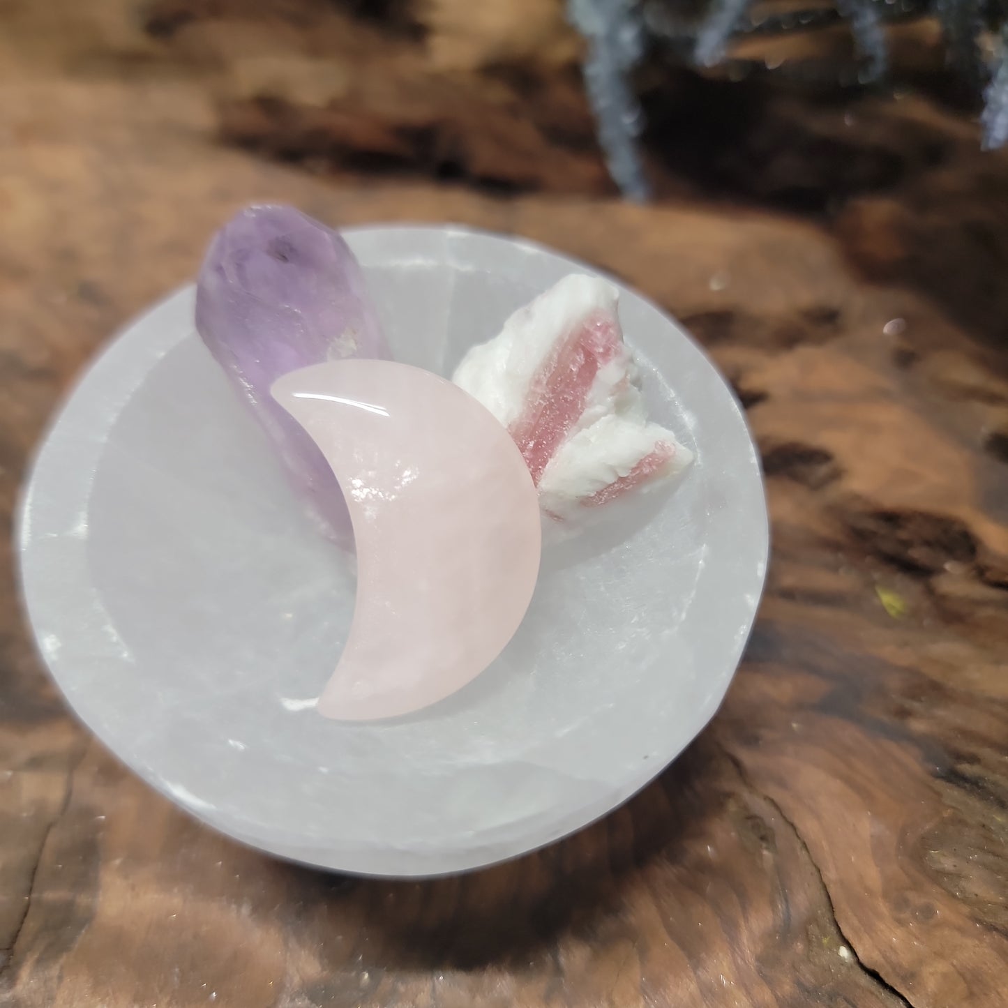 Allow Love In Selenite bowl set (Rose Quartz, Amethyst and Pink Tourmaline)