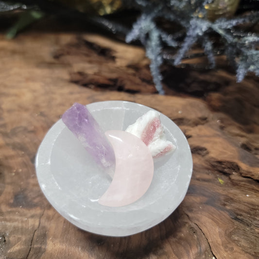 Allow Love In Selenite bowl set (Rose Quartz, Amethyst and Pink Tourmaline)