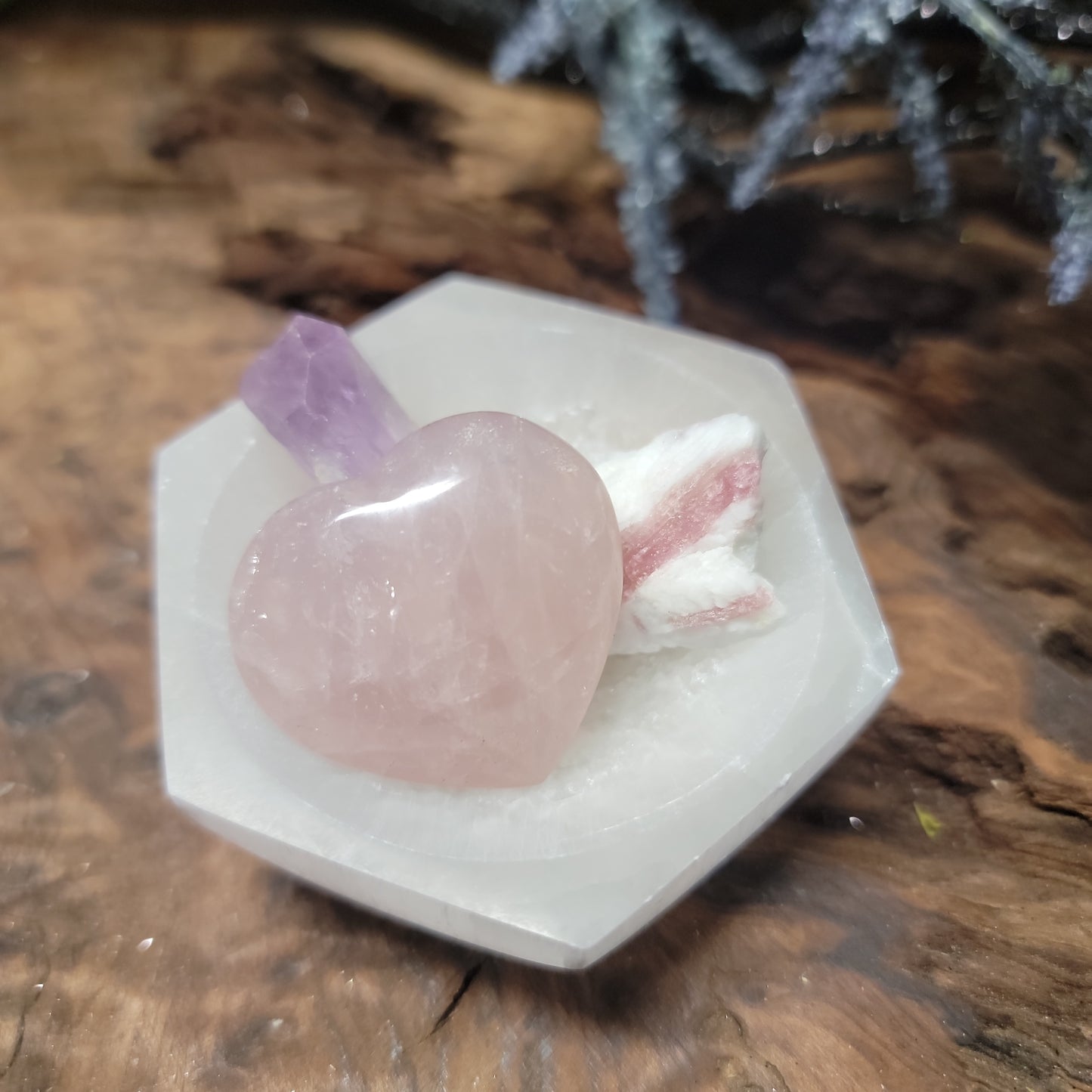 Allow Love In Selenite bowl set (Rose Quartz, Amethyst and Pink Tourmaline)