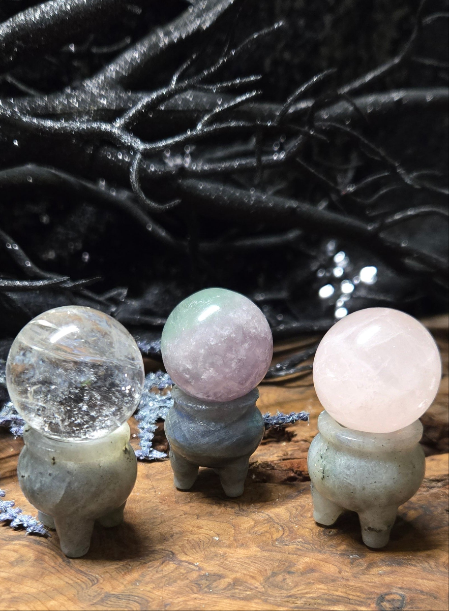 Cauldron Crystal Sphere Holder – Wiccan Stand for Scrying Ball or Energy Work
