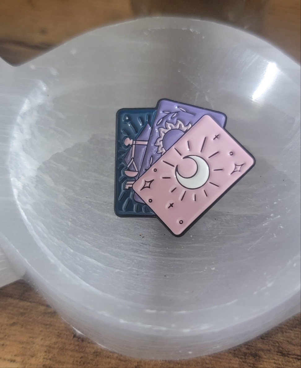 Tarot Spread Enamel Pin – Three Card Witchy Pin for Spiritual Readers