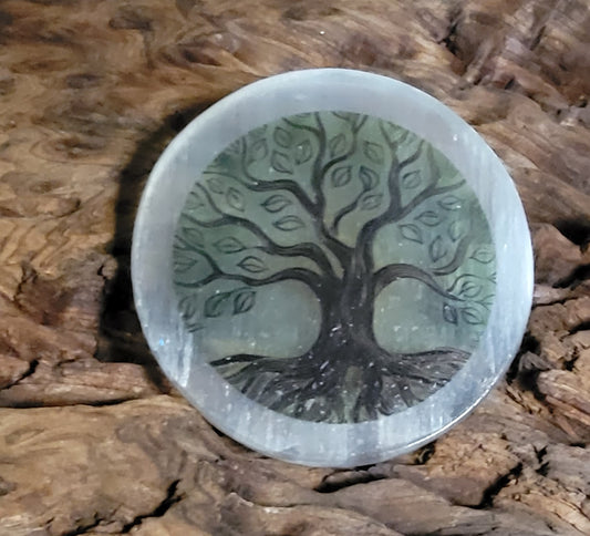 Selenite plate Painted with a tree of life with green leaves